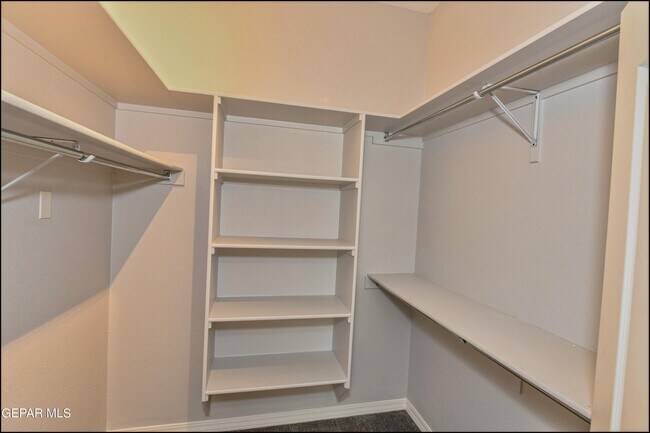 Building Photo - 11651 Dos Palmas Dr
