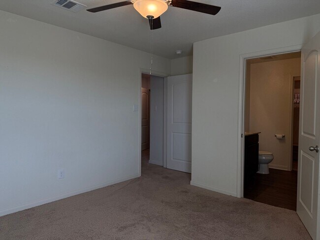 Building Photo - 709 Yearwood Ln