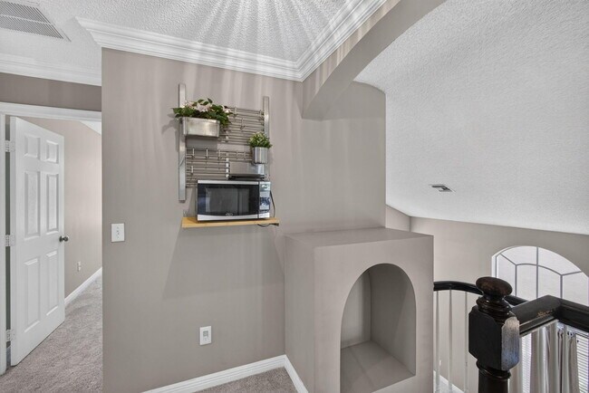 Building Photo - 1204 Oakwater Dr