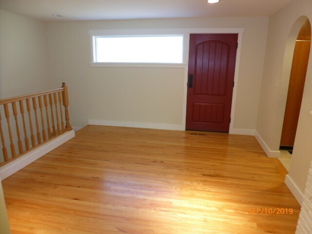 Building Photo - Remodeled 4 Bed 2 Bath Home Near Downtown ...