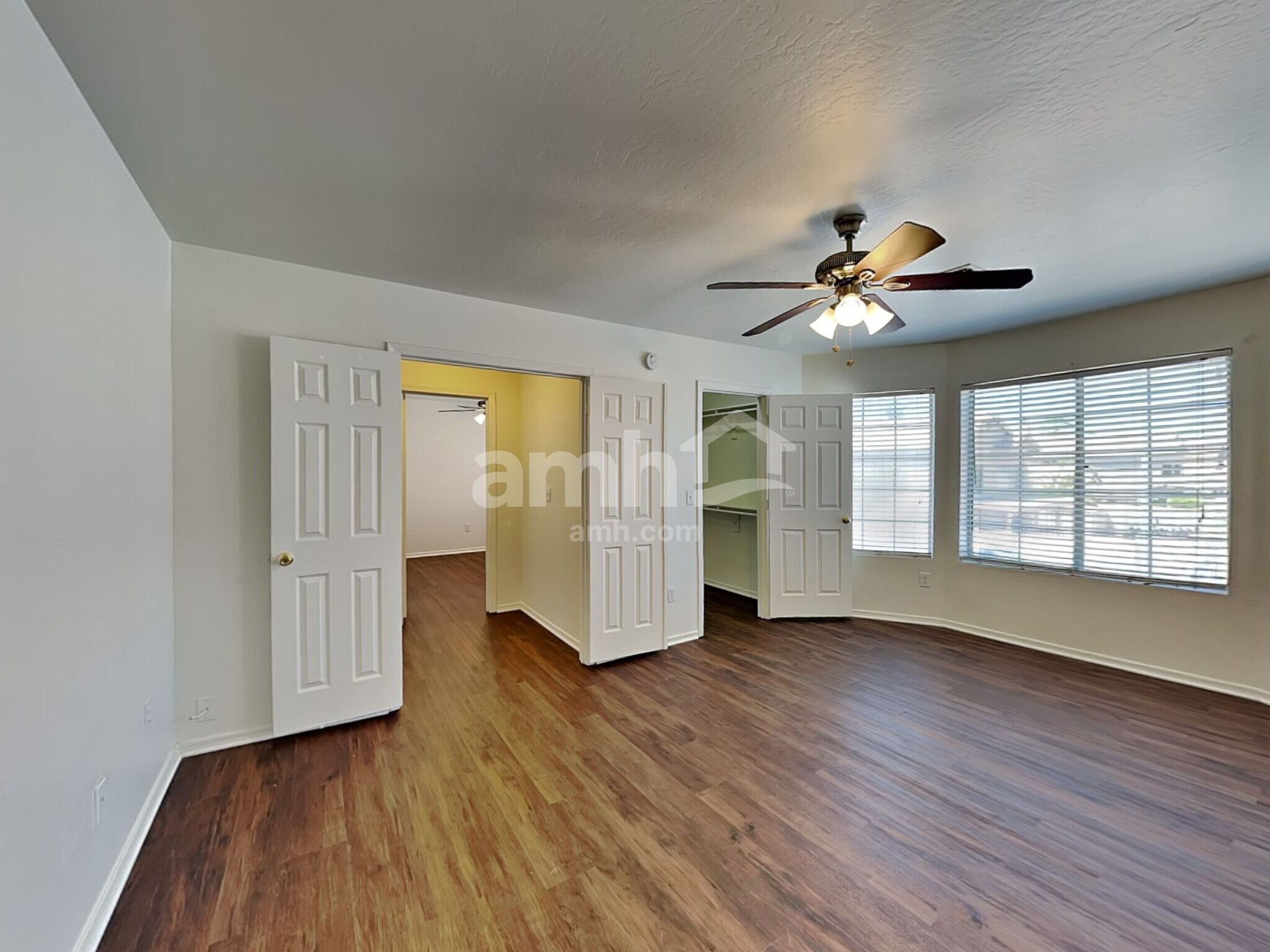 Building Photo - 539 S Apache Dr