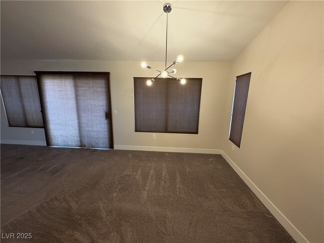 Building Photo - 8832 Villa Ridge Dr