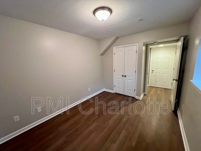 Building Photo - 1658 Termini Dr