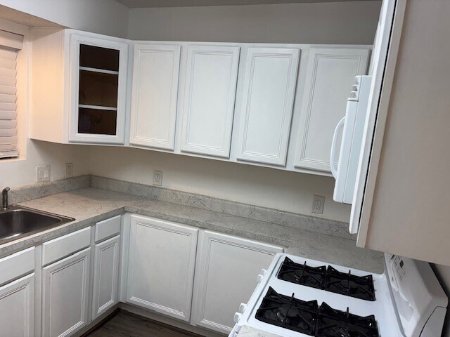 Building Photo - 1323 Reddleshire Ln