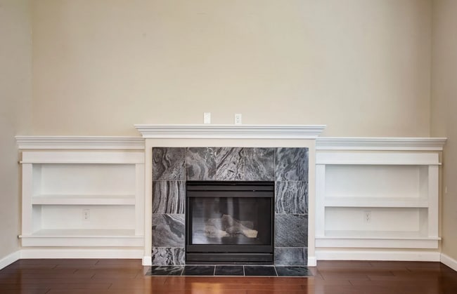 Building Photo - 253 NE Sloane Way