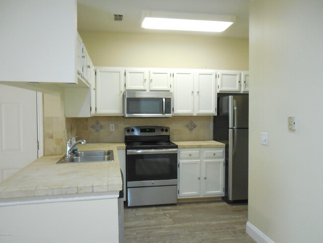 Building Photo - 160 Veracruz Dr