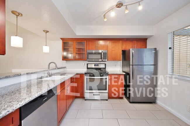 Building Photo - 9118 Madison Green Ln