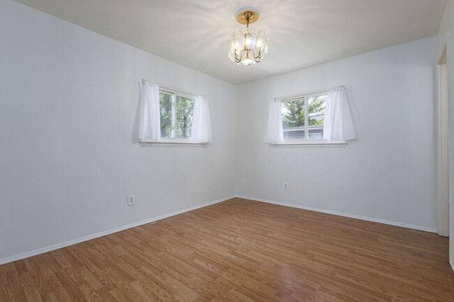 Building Photo - 164 Westway St