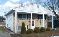Building Photo - 3117 Holiday Dr