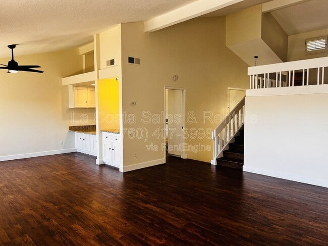 Building Photo - 2204 Plaza De Las Flores Plz