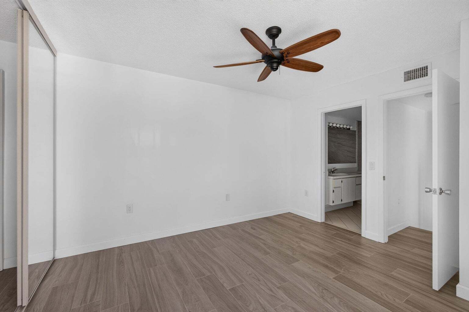 Building Photo - 851 Blue Ridge Cir