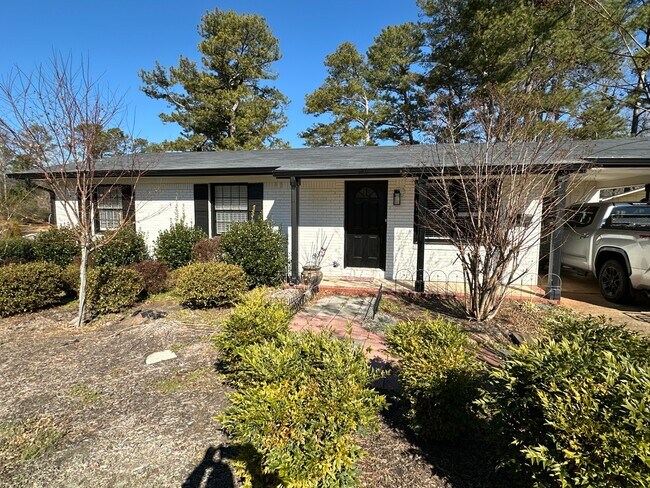 Building Photo - 85 Smyrna Powder Springs Rd SE