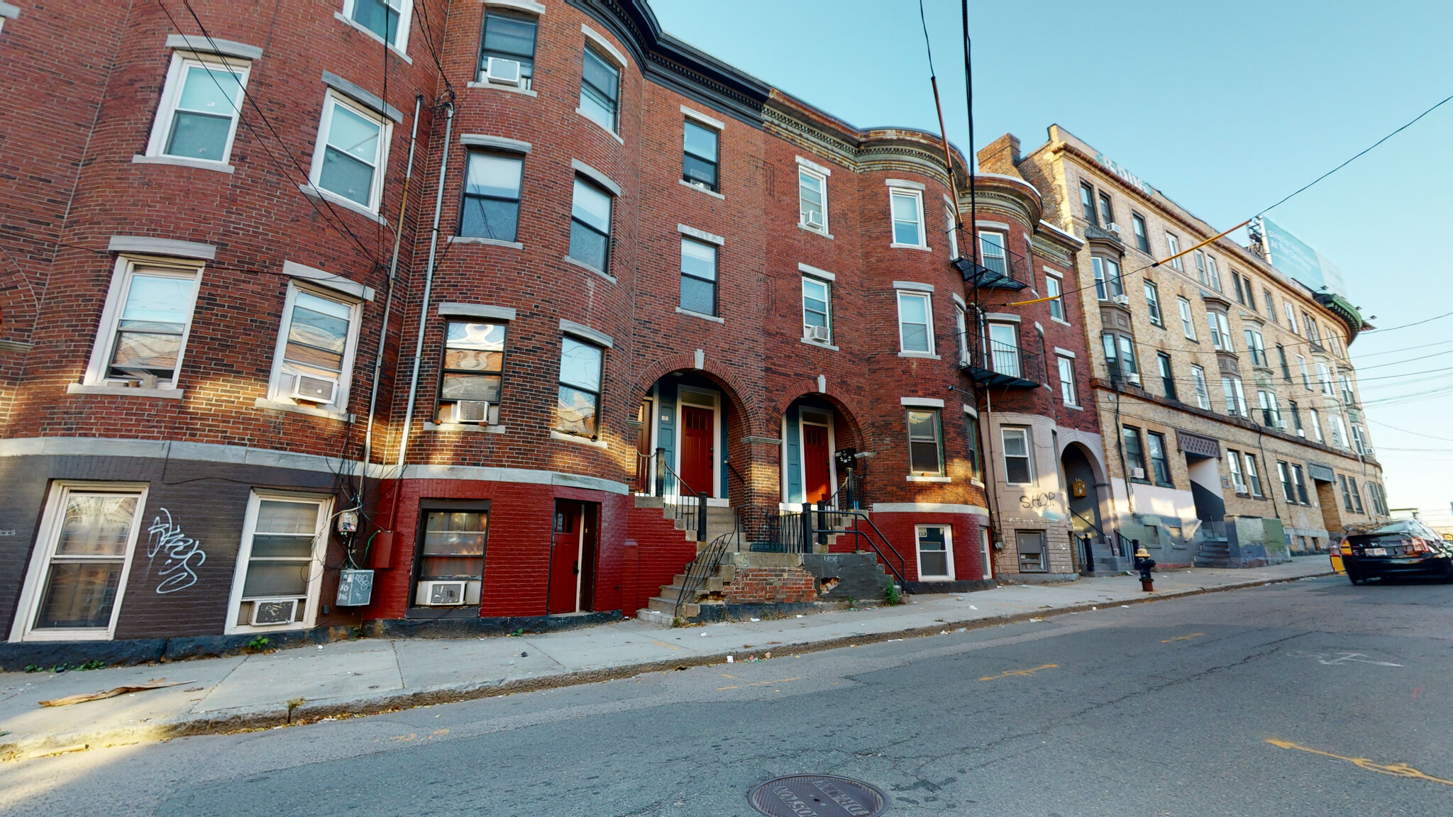 Building Photo - 15 Linden St