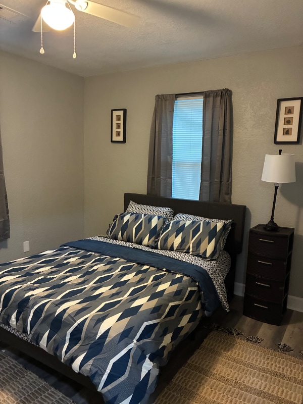 Building Photo - 706 E Tinsley St