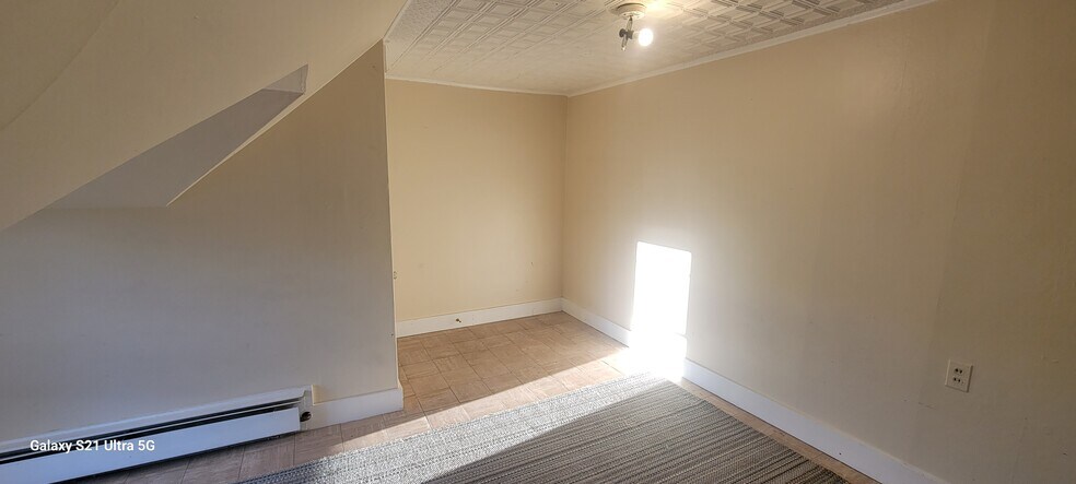 Building Photo - 93 Baldwin St