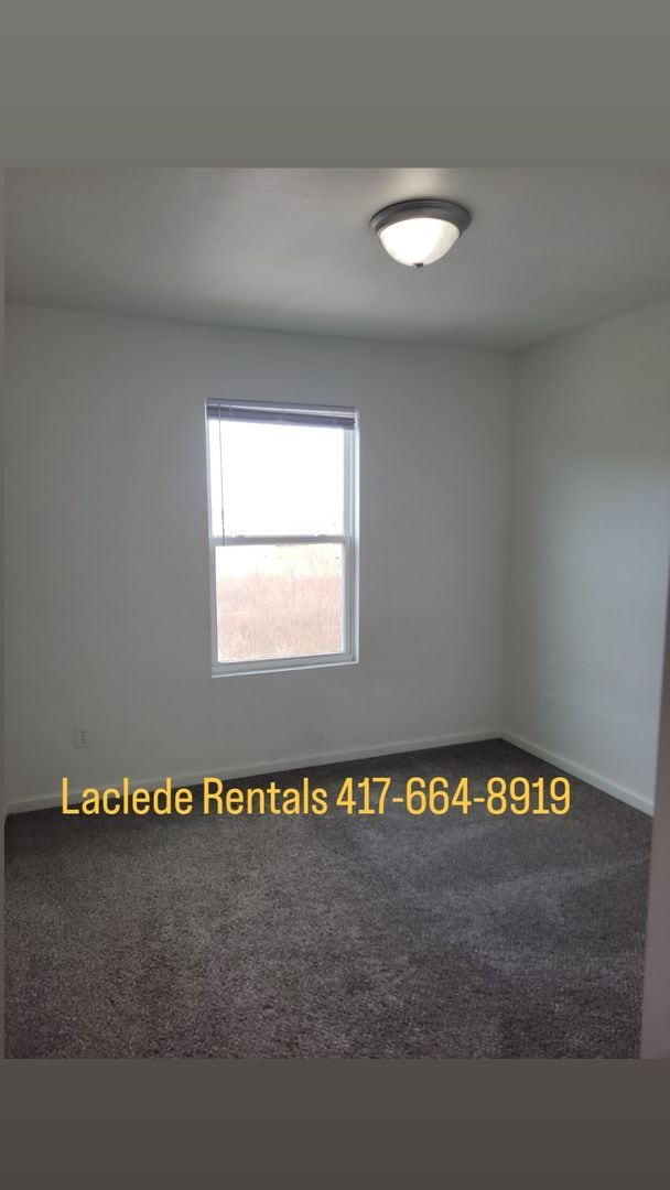 Building Photo - 3 BEDROOM 2.5 BATHROOM TOWNHOUSE FOR RENT.