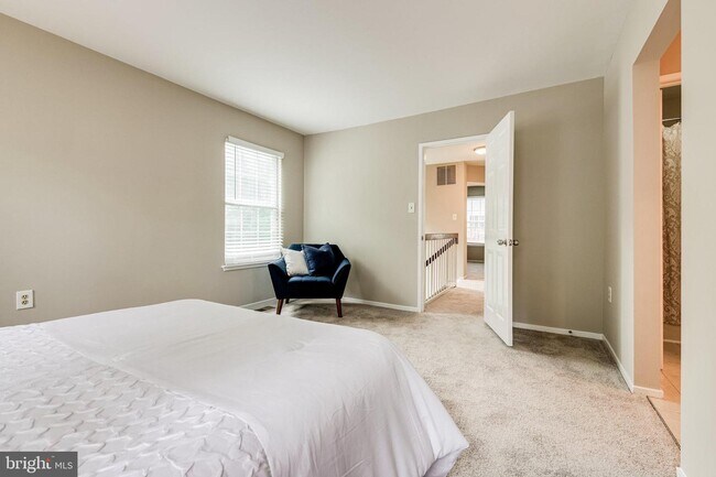 Building Photo - 8624 Venoy Ct
