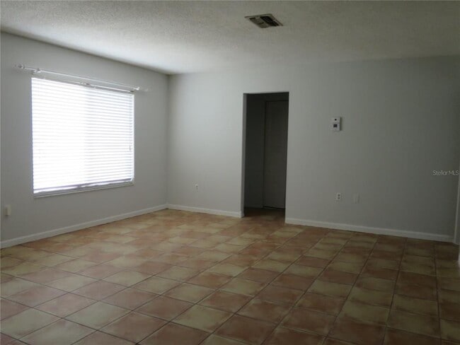 Building Photo - 10443 Manassas Cir