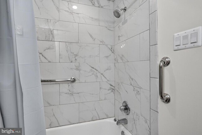 Building Photo - 4435 Sansom St