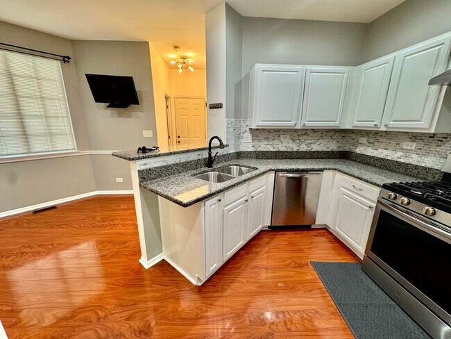 Building Photo - 58 W Briarwood Dr