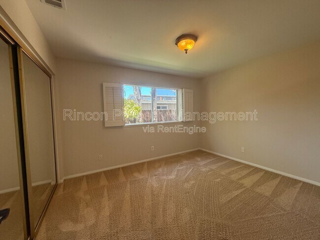 Building Photo - 2462 Pierpont Blvd