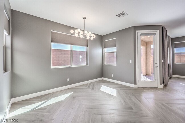 Building Photo - 12420 Pinetina St