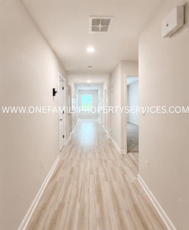 Building Photo - 2606 Saltgrass Wy