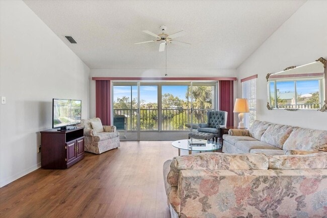 Building Photo - 841 Waterside Dr