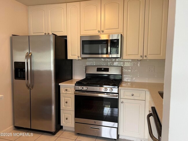 Building Photo - 458 Magnolia Ct
