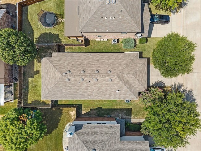 Building Photo - 12113 Thicket Bend Dr