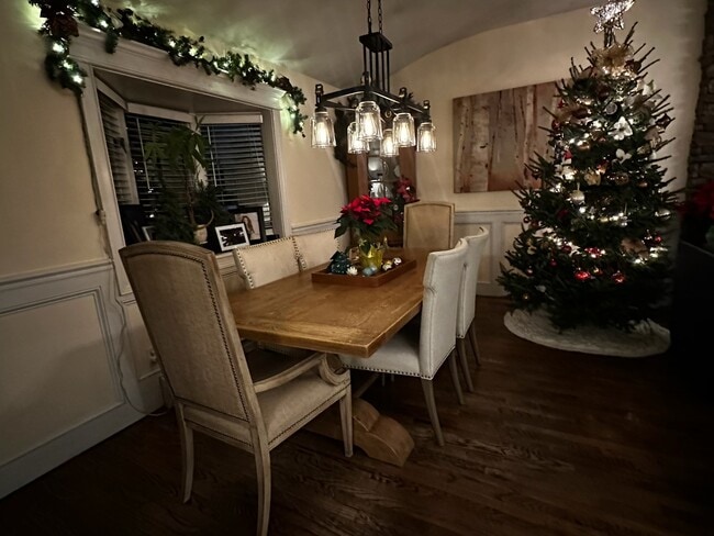 Building Photo - 4 Galaxie Ln