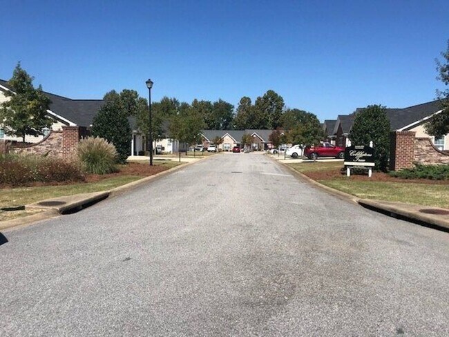 Building Photo - Cobblestone Trace- Oxford's Premier 55+ Co...