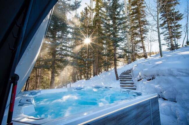 Building Photo - 116 Winterleaf Dr