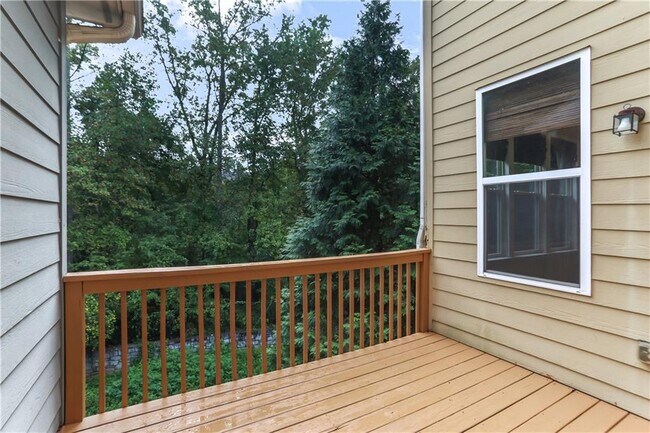 Building Photo - 4239 Laurel Creek Ct SE