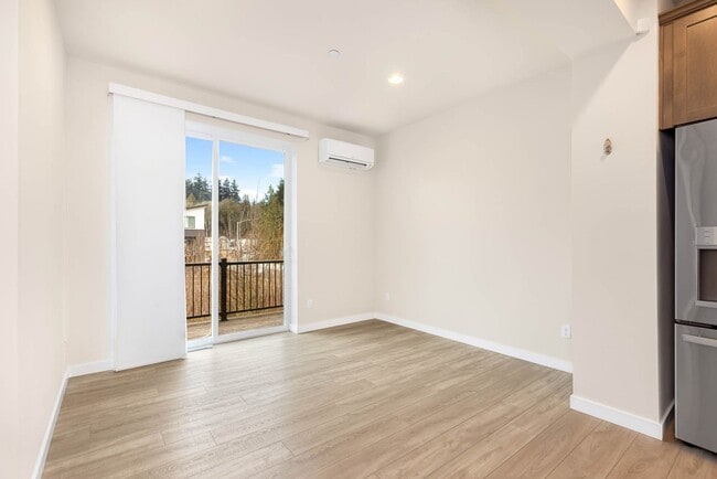 Building Photo - 23702 8th Dr SE