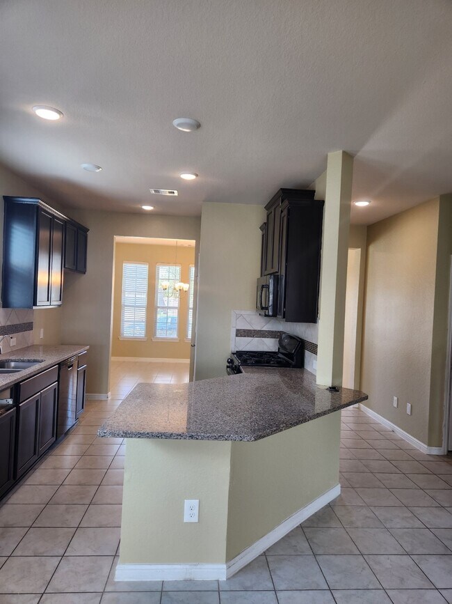 Building Photo - 8119 Bellwick Bay Ct