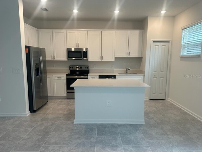 Building Photo - 7616 Stone Crk Trl