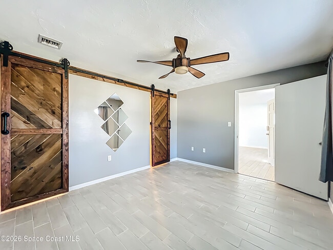 Building Photo - 2140 Emerald Ct