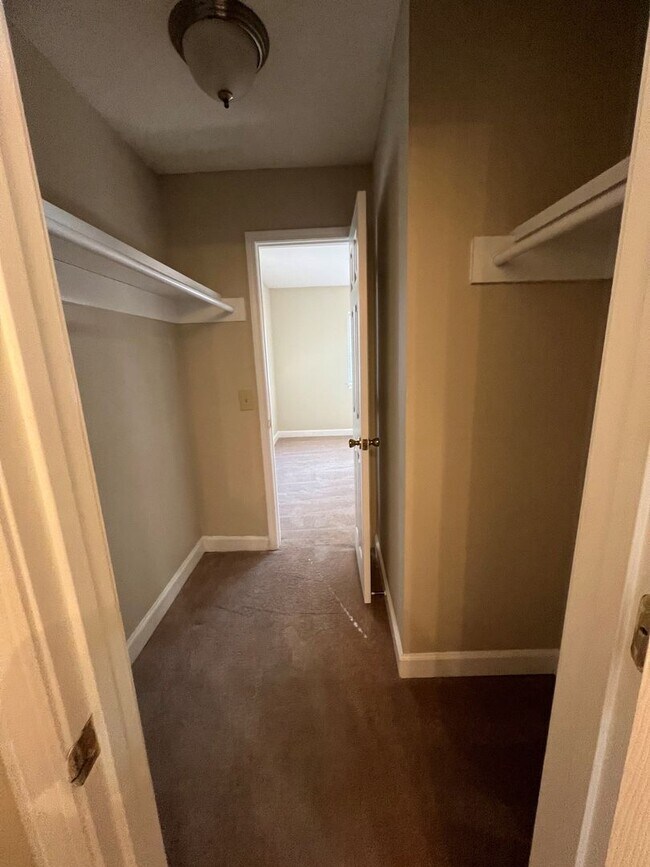 Building Photo - bg0211