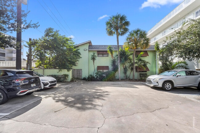 Building Photo - 111 Lake Ave