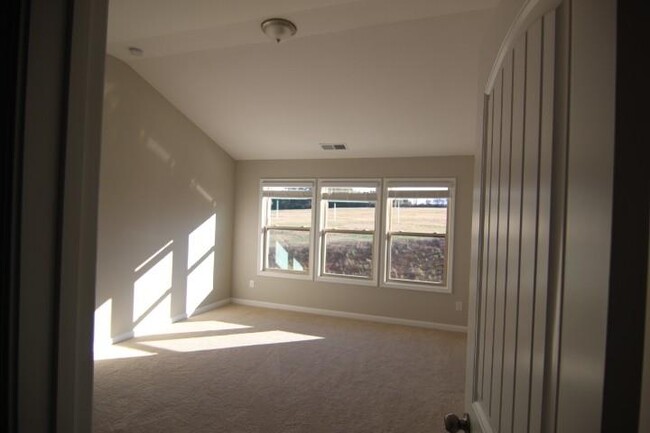 Building Photo - 7225 Heritage Oak Ct
