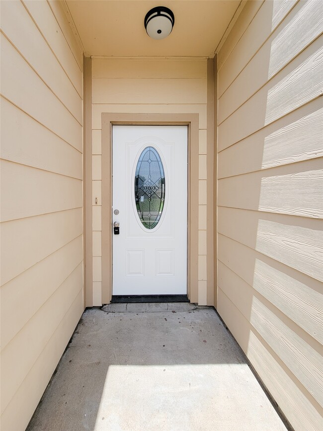 Building Photo - 8530 Quail Burg Ln
