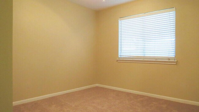 Building Photo - 10926 Waterview Cir