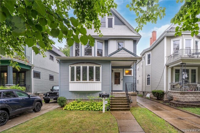 Building Photo - 238 Saranac Ave