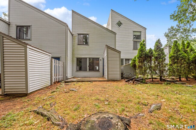 Building Photo - 5 Staunton Ct