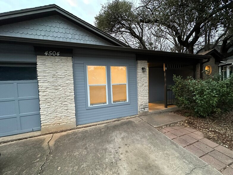 Building Photo - 4504 Dorsett Oaks Cir