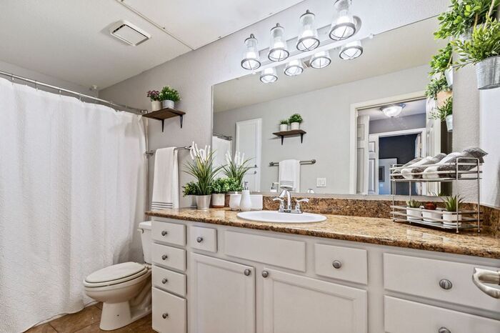 Building Photo - 7009 E Acoma Dr