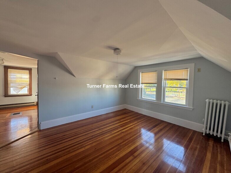 Building Photo - 48 Summer St