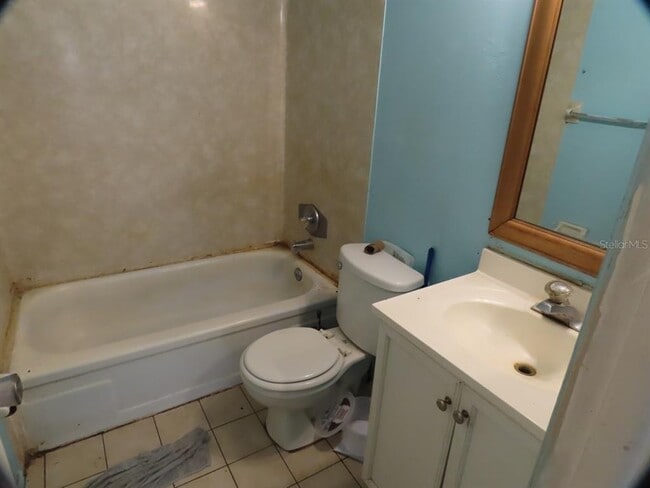 Building Photo - 895 Pasadena Ave