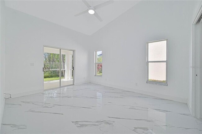 Building Photo - 3832 Sabal Springs Blvd